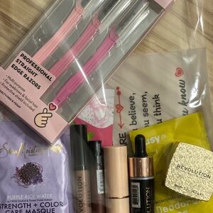 Revolution Beauty Set with Pink and Gold Highlights #3